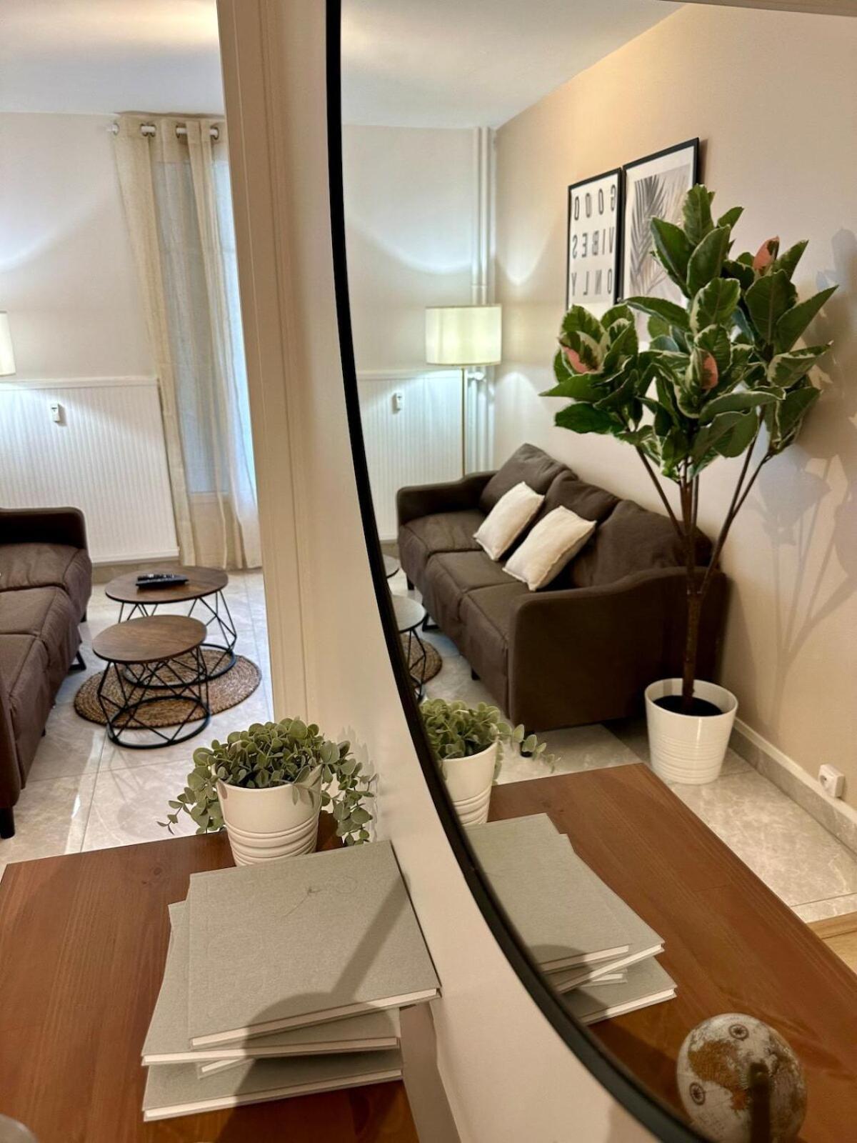 Au Coeur Du Quartier Taittinger Apartment Реймс Екстериор снимка